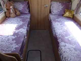 /photos/8732/0cbcb9a9-1992-9e52-82bd-6e3cca4c3e7c_i320x240.jpg