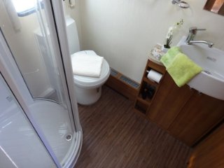 /photos/8732/4dac8636-c3a3-37db-2b8d-9c91164ad73f_i320x240.jpg