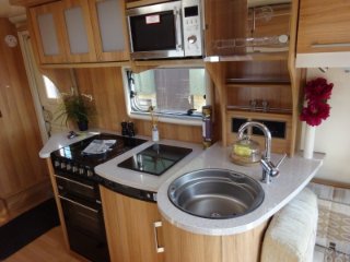 /photos/8732/4e31eade-72ce-ed84-69b2-18139c210349_i320x240.jpg
