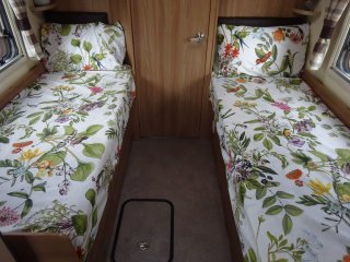 /photos/8732/58431844-93cb-0f56-e2a0-f7a0bd30bdeb_i320x240.jpg