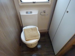 /photos/8732/d8f0723d-514e-bd27-6bb2-7d64f7532af4_i320x240.jpg