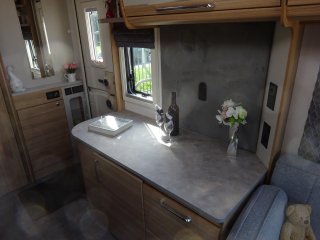 /photos/8732/db8ebe93-0b8b-c5d5-83e6-5c1656dff7ea_i320x240.jpg